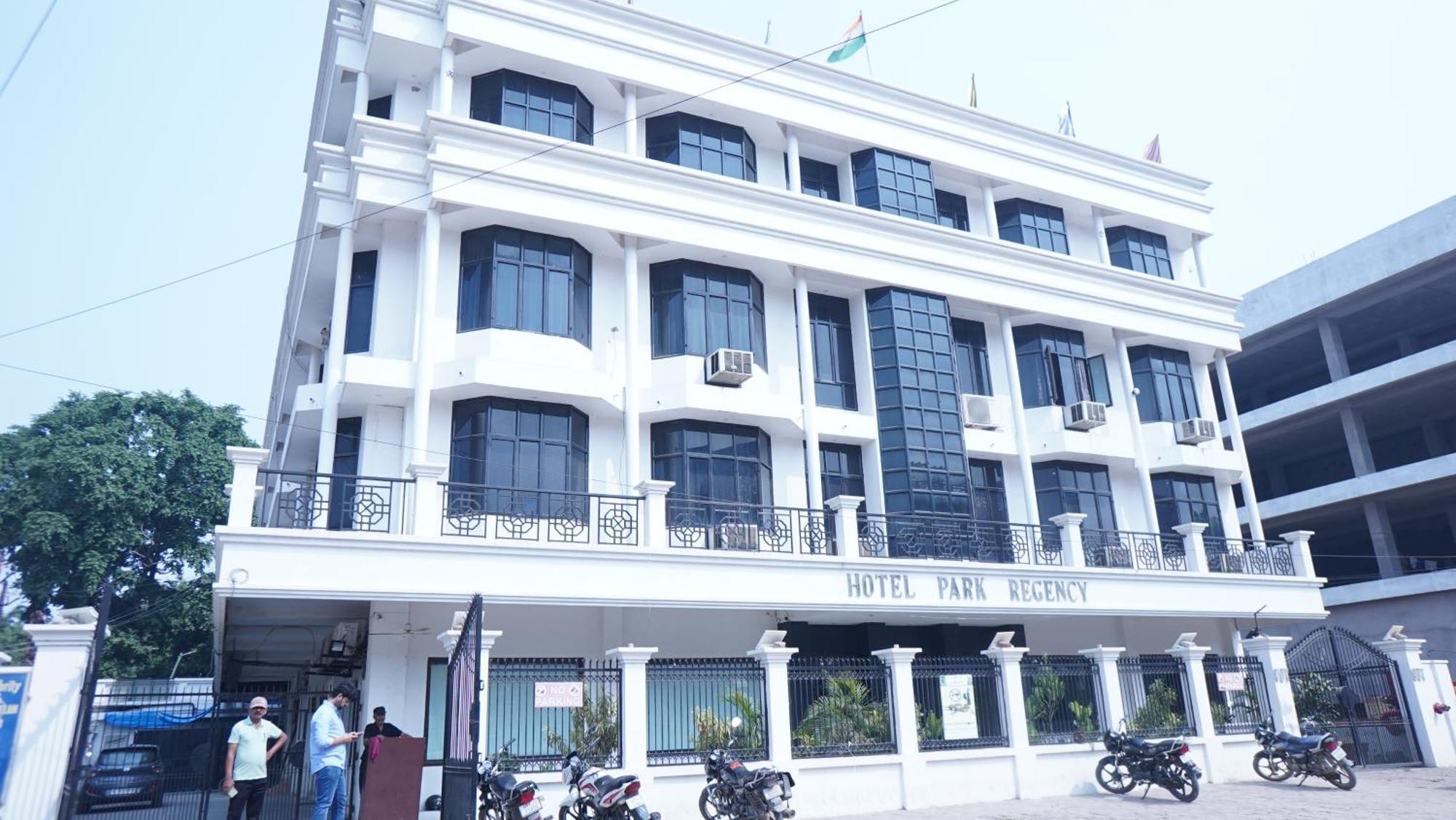 Hotel Park Regency Gorakhpur Ngoại thất bức ảnh