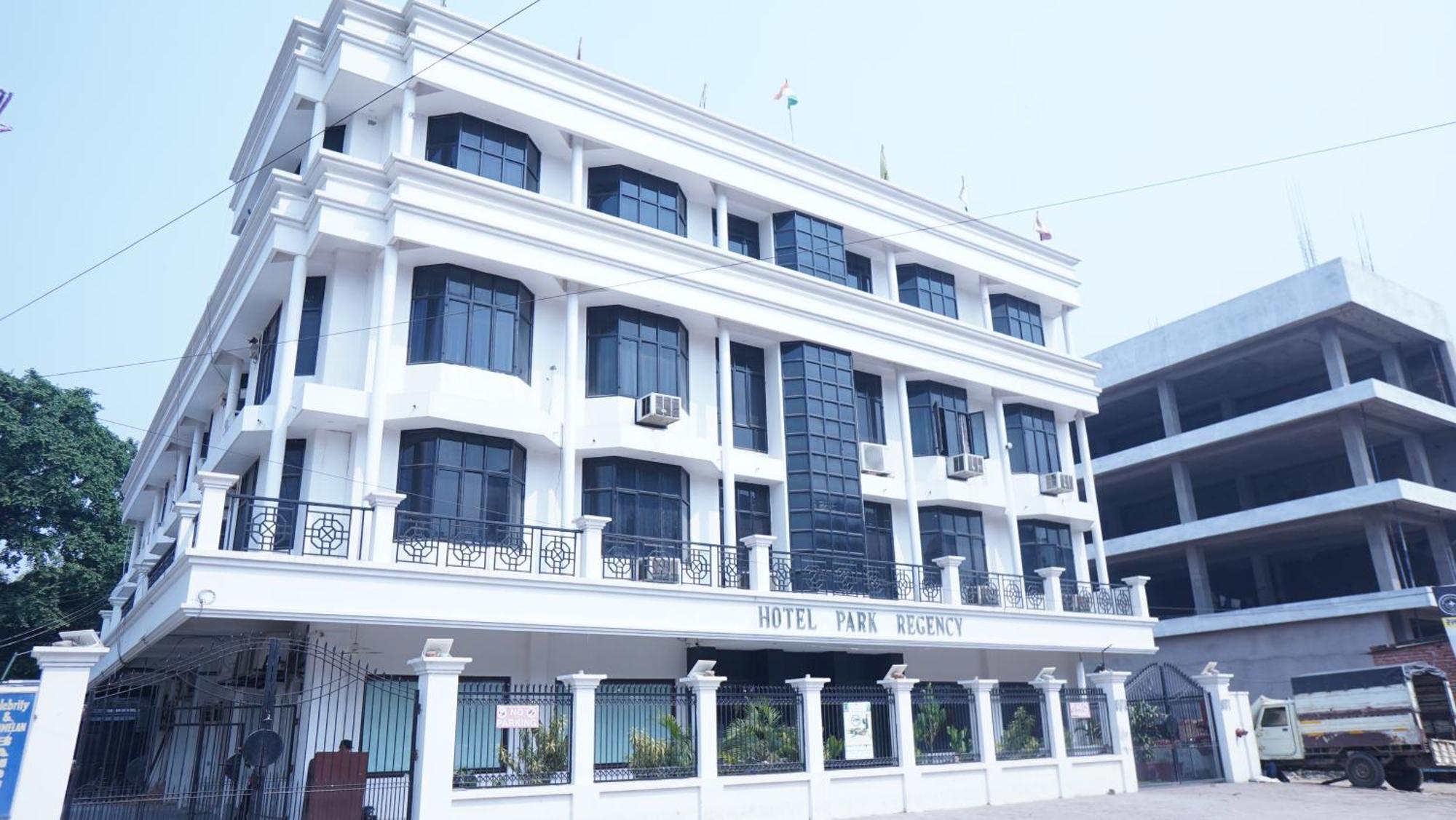 Hotel Park Regency Gorakhpur Ngoại thất bức ảnh